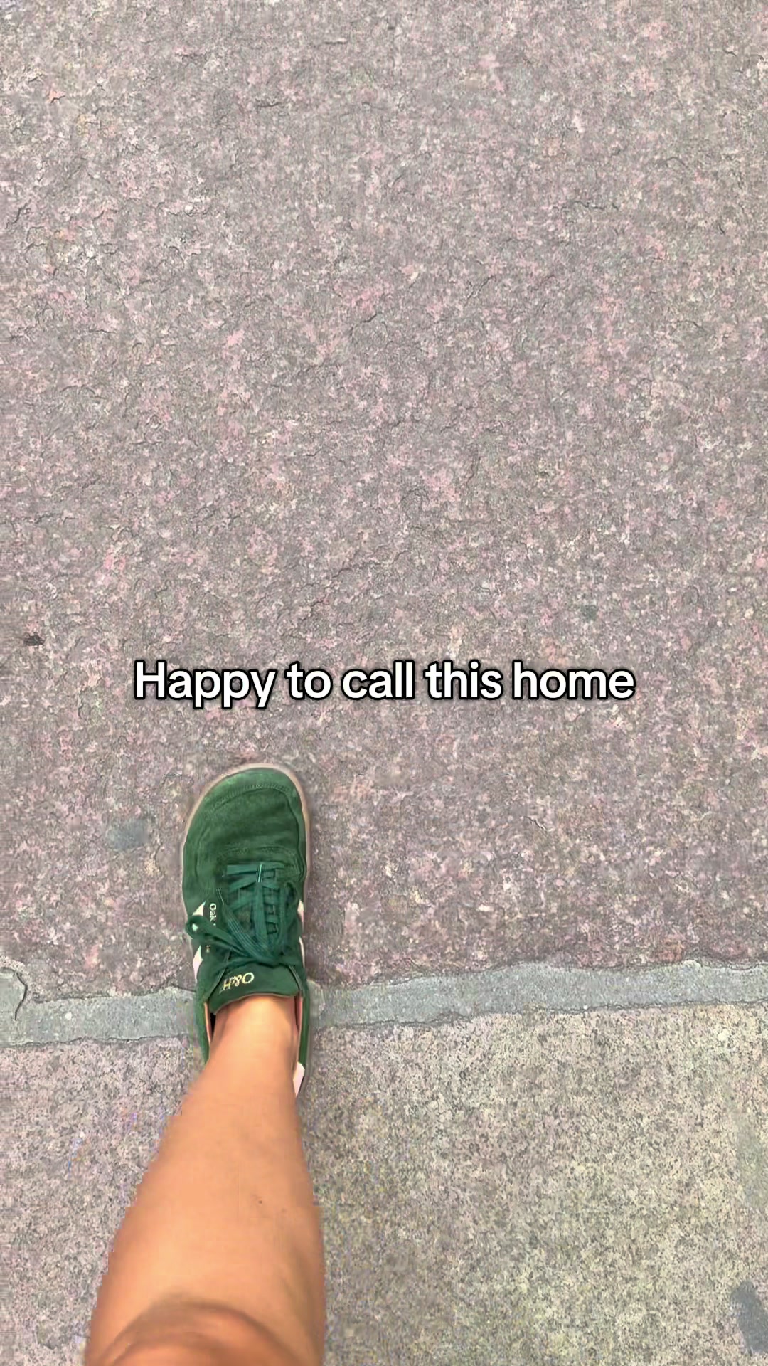 @Barefoot👣Brit