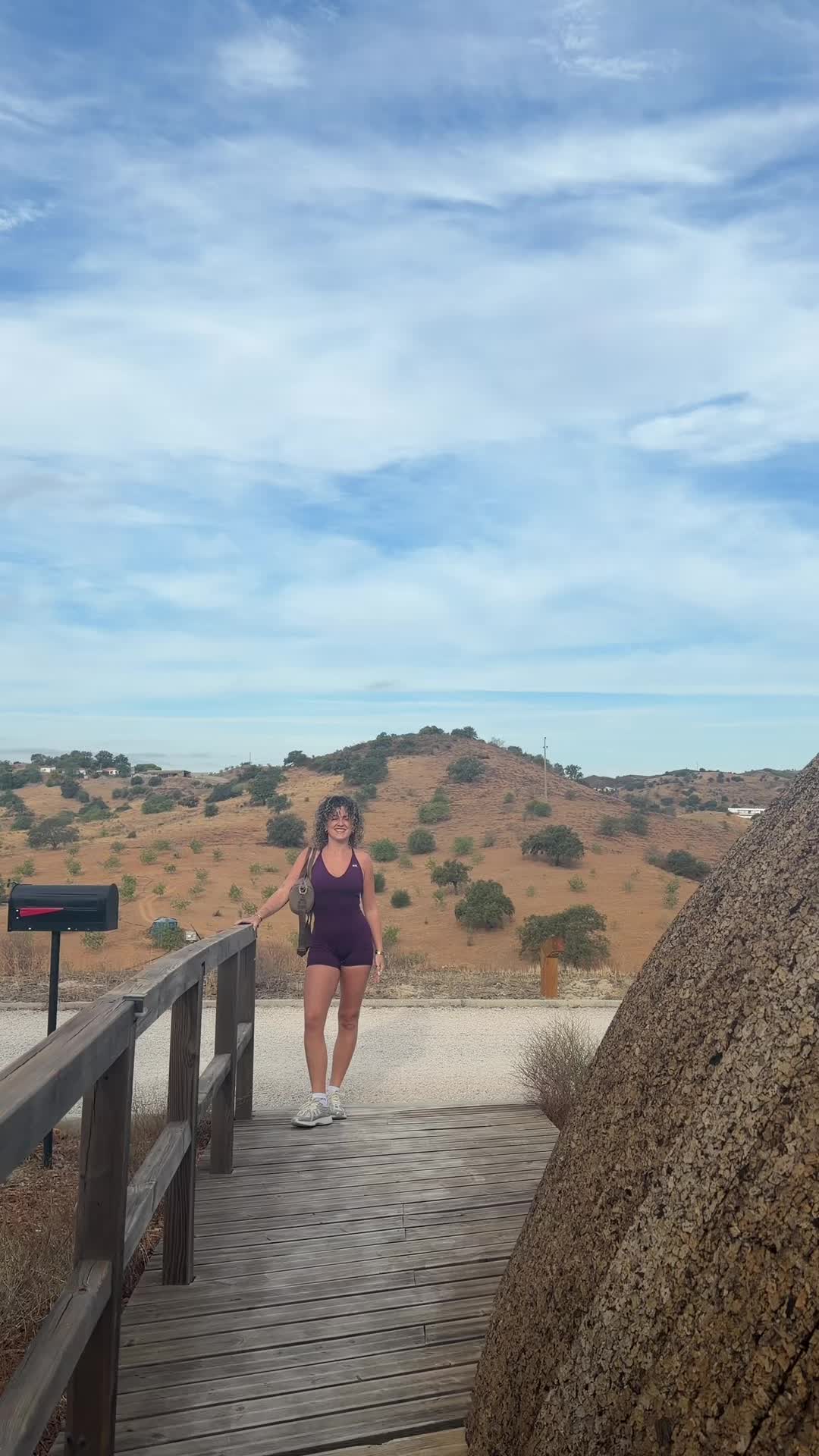 @elbuckles