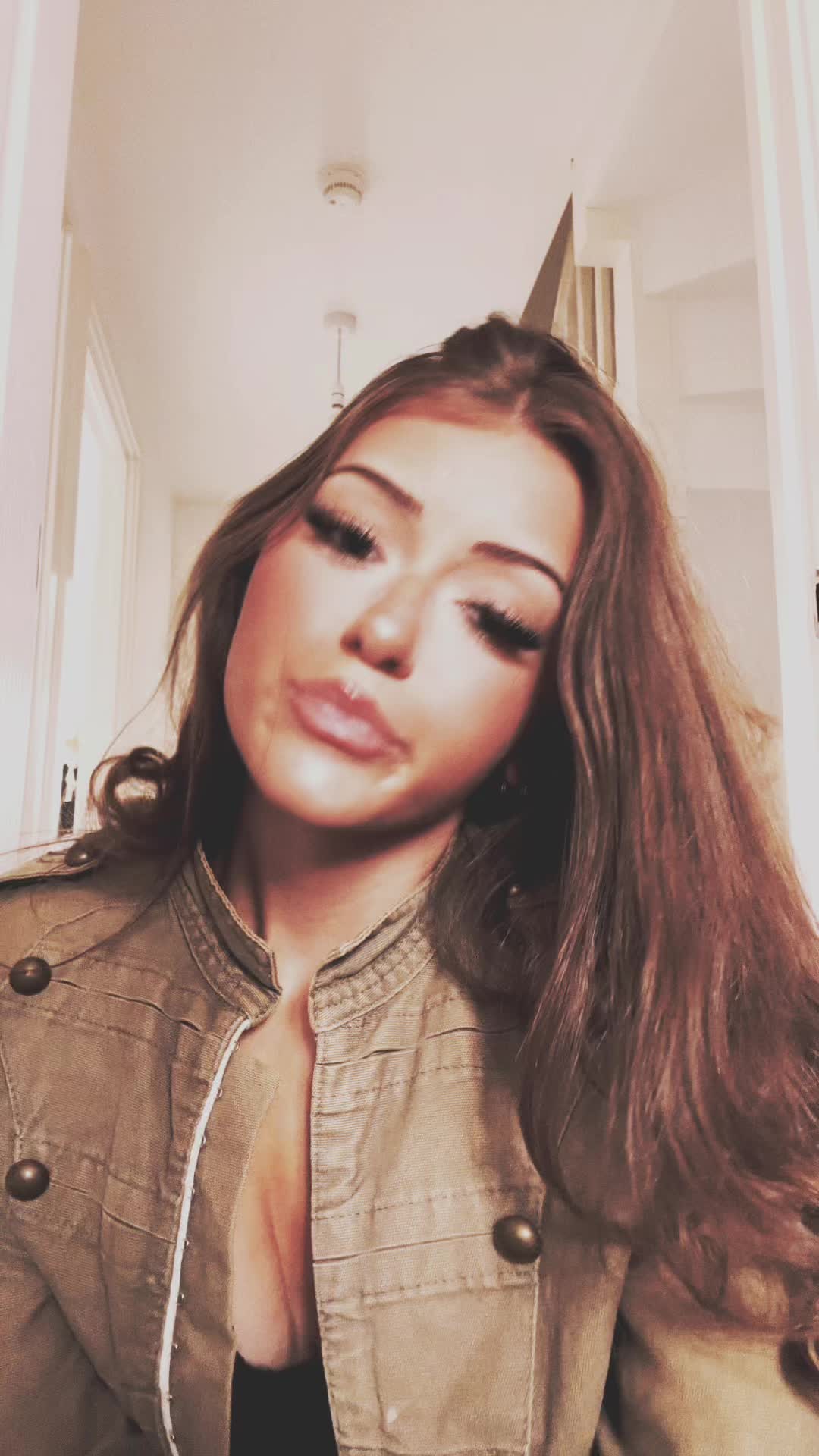 @𝚊𝚟𝚊𝚏𝚒𝚎𝚕𝚍𝚜𝚍𝚊𝚟𝚒𝚜🪽