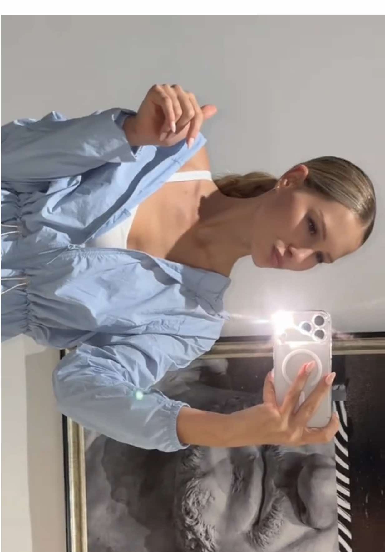 @patriciaglows2