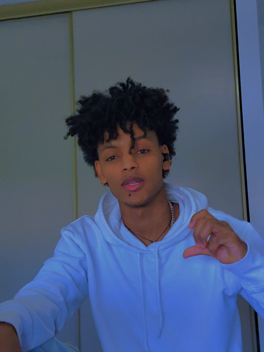 @aaayafuj