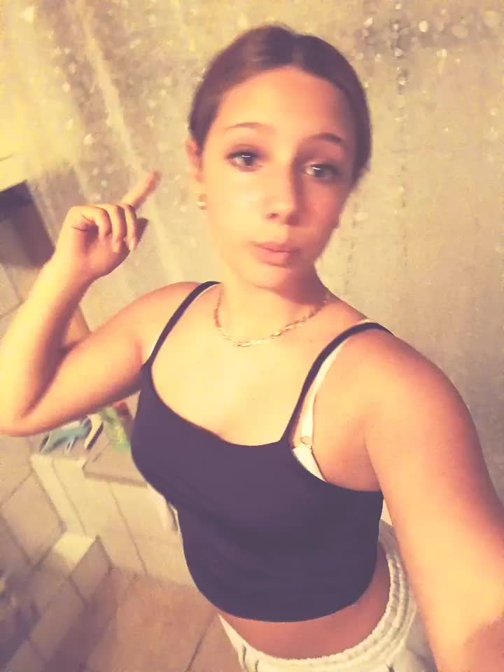 @AYLAAAA