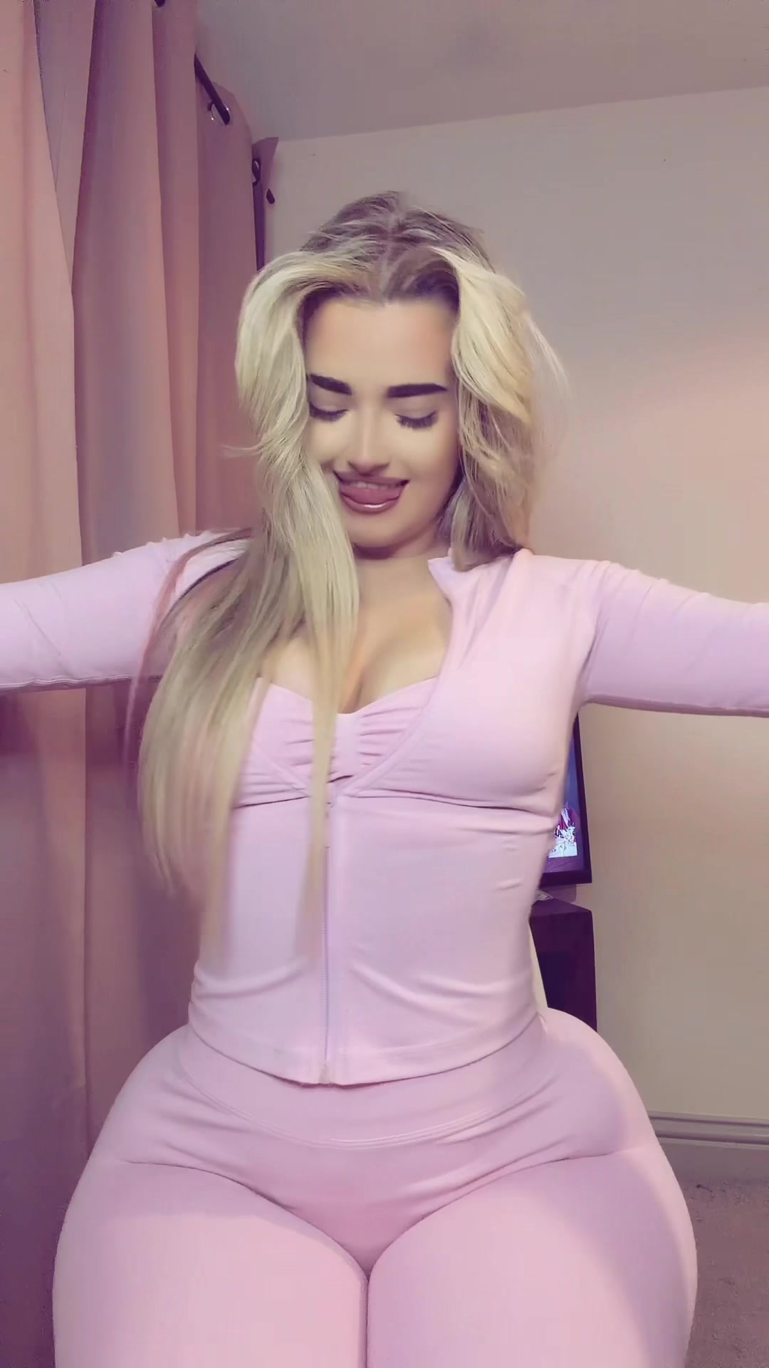 @maisyspam32