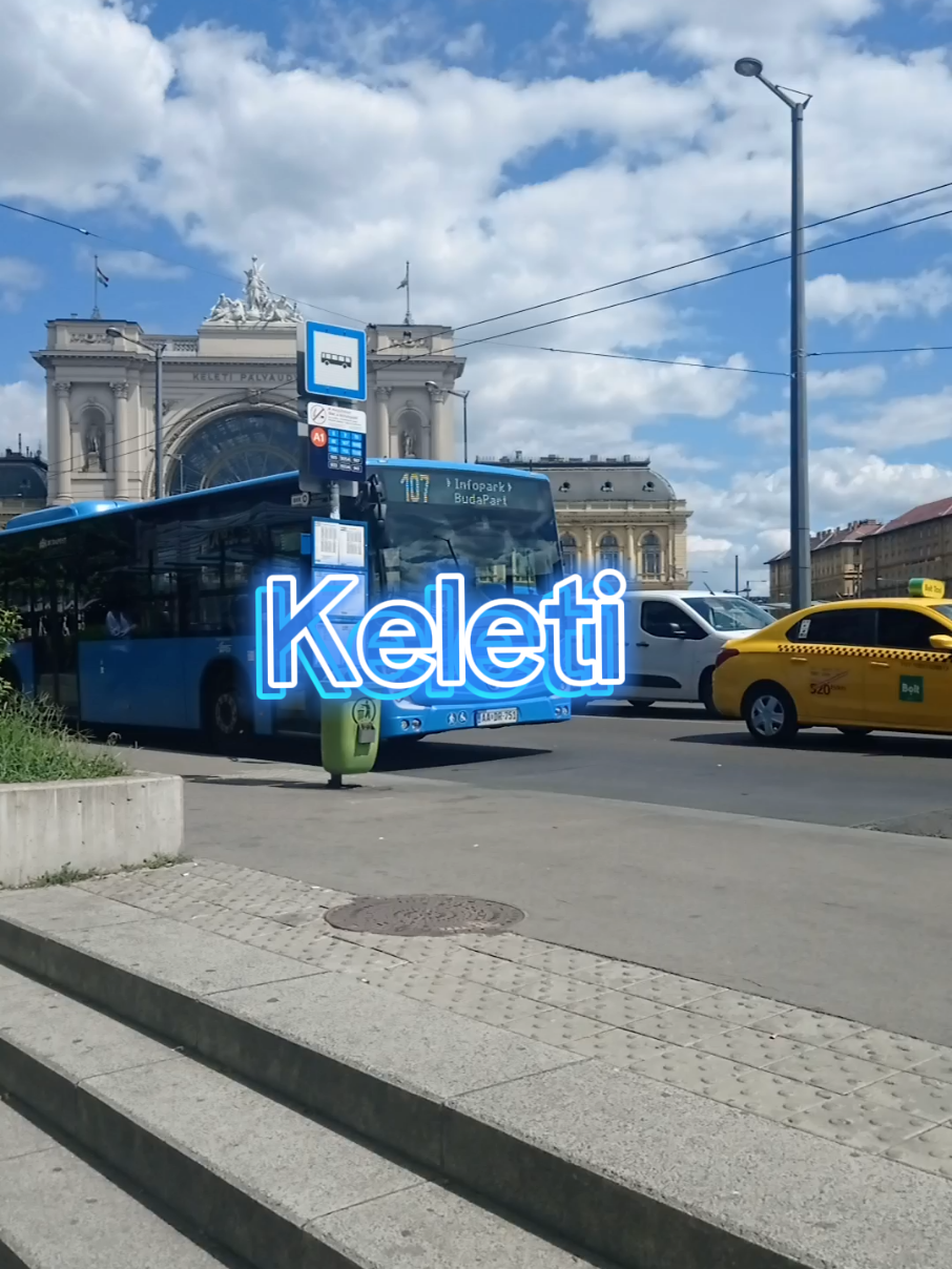 @Travel Mood Minutes