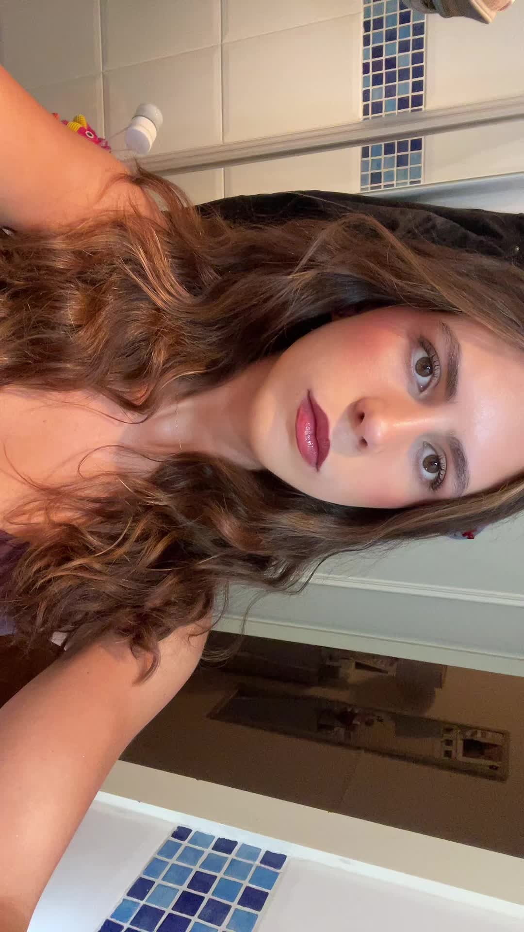 @Lara