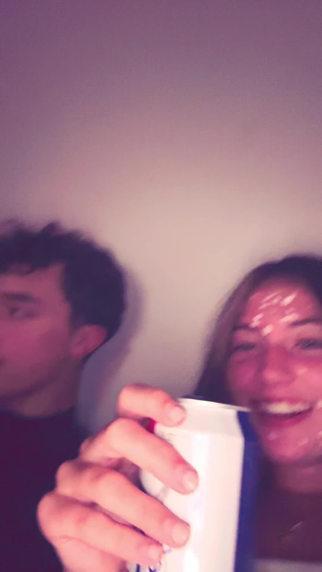 @🦦