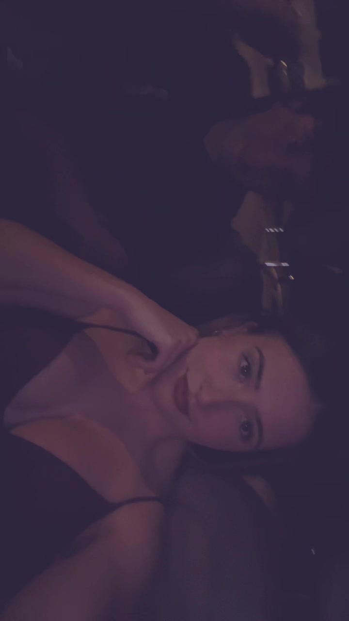 @Inesxu