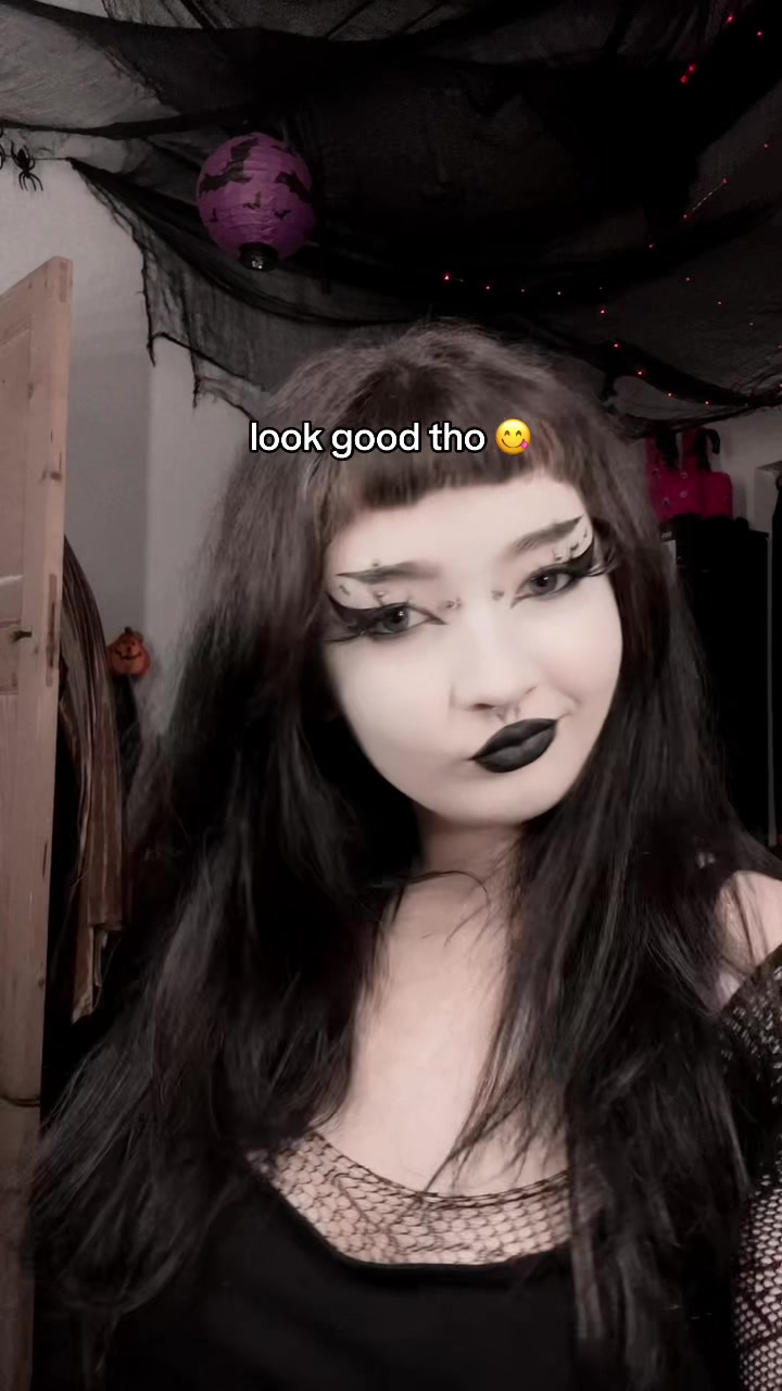 @⋆✩𝕭𝖆𝖓𝖘𝖍𝖊𝖊˙⋆✮