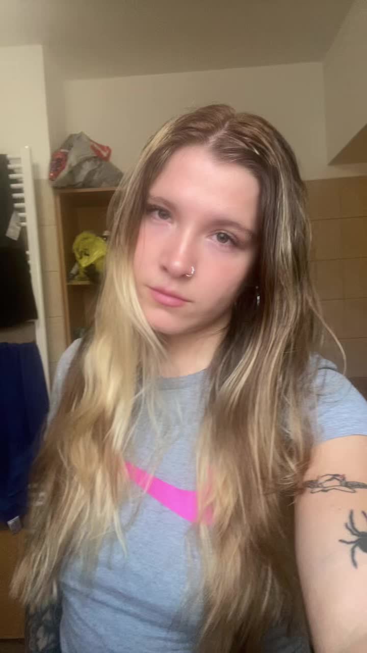 @Mayerová