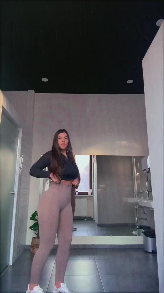 @Rebe5504