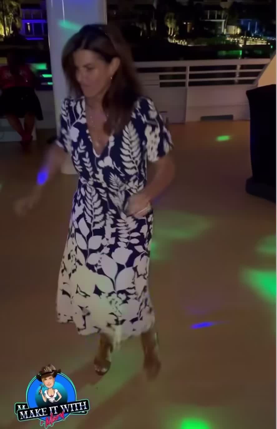 @theeemaryburke