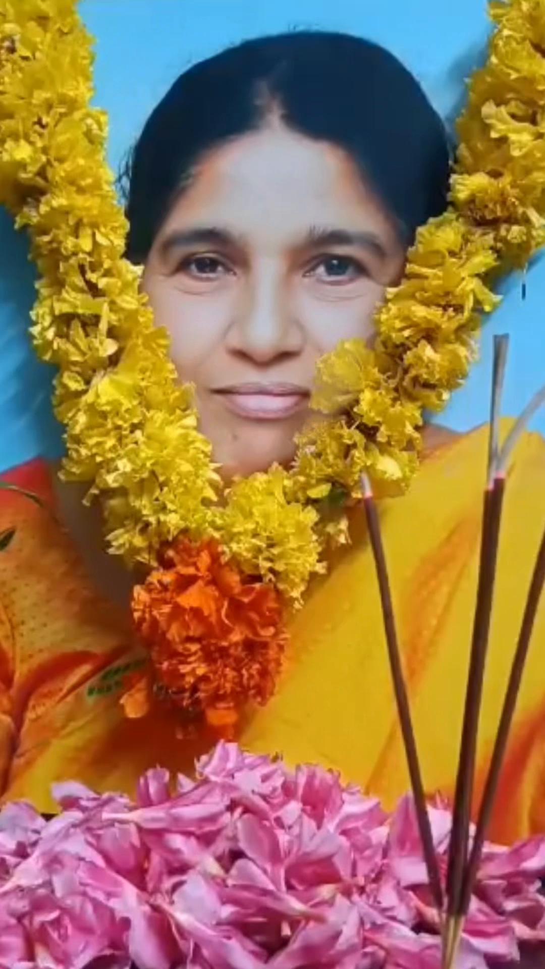 @YAMUNA PEETHAMBARAN ๐ฌ๐ง๐ฎ๐ณ