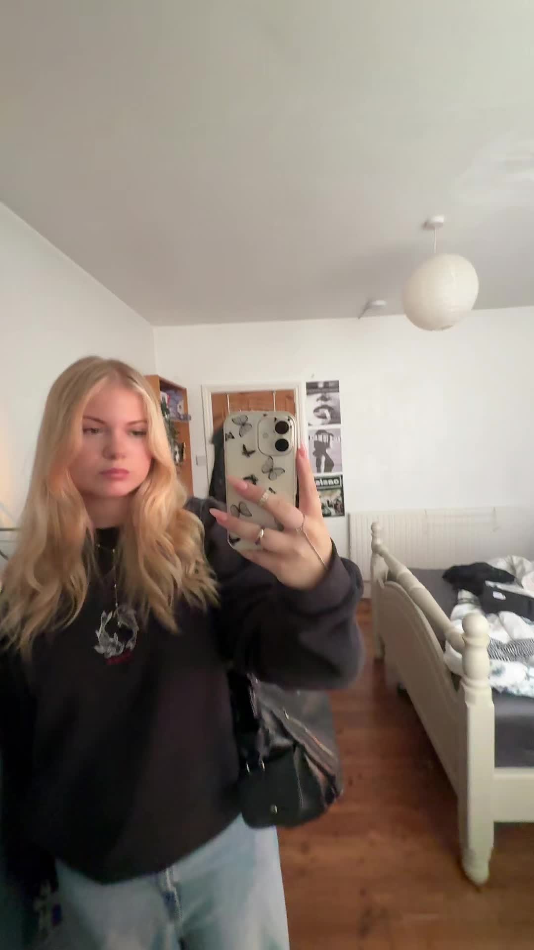 @M 🍒