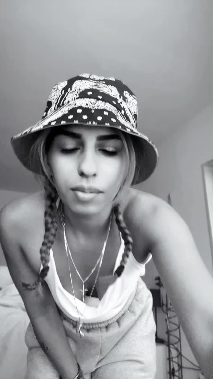 @Löckchen040🇵🇹🇩🇴