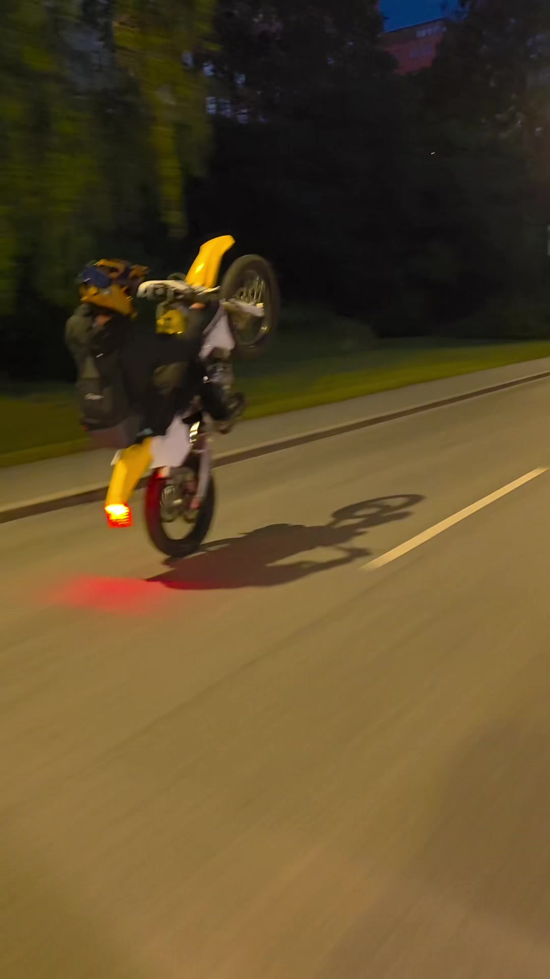 @2StrokeTomo