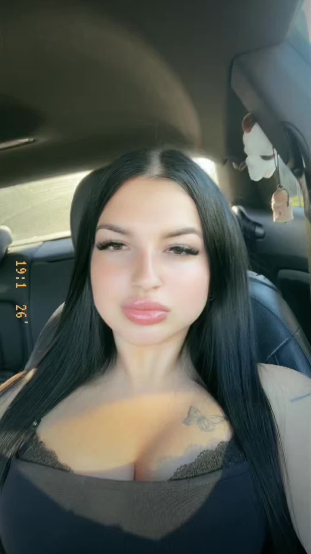 @Ioanasmicalll
