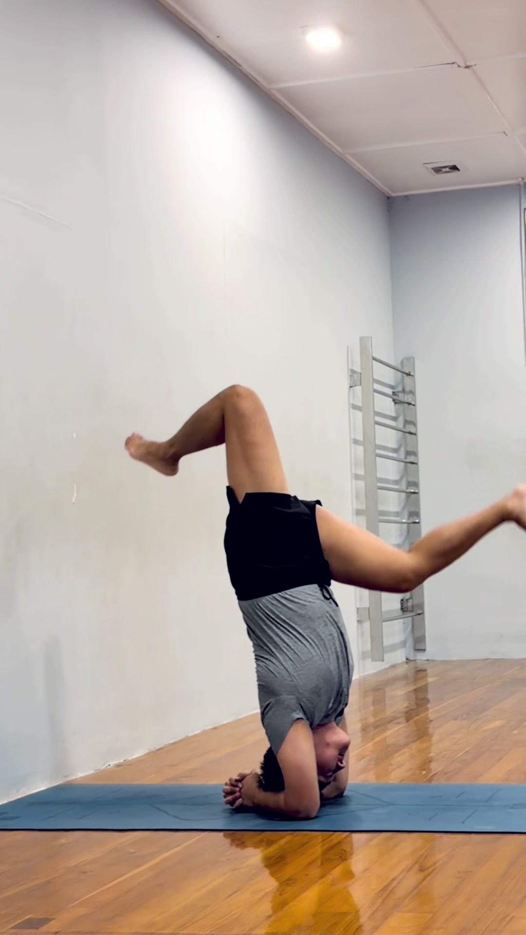 @Yoga With ááᏠThurein đ§âď¸