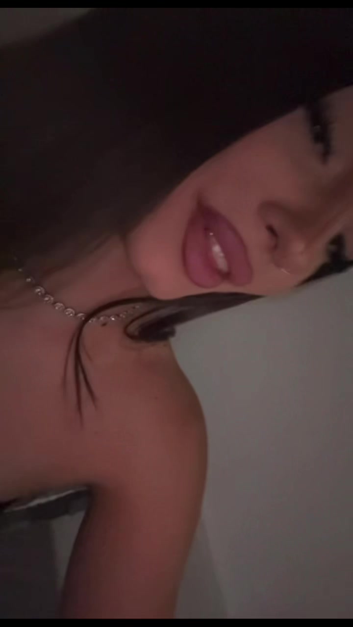 @R E B E C C A 💋