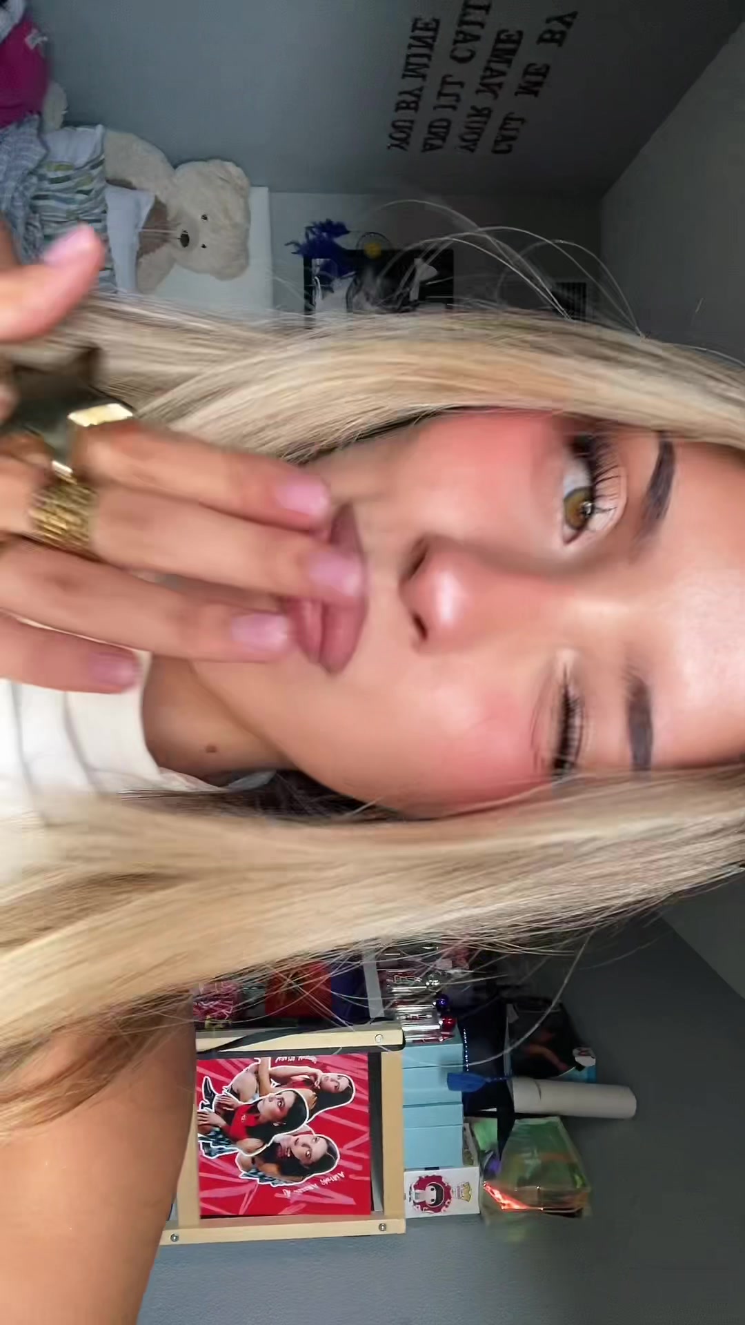 @paula:)