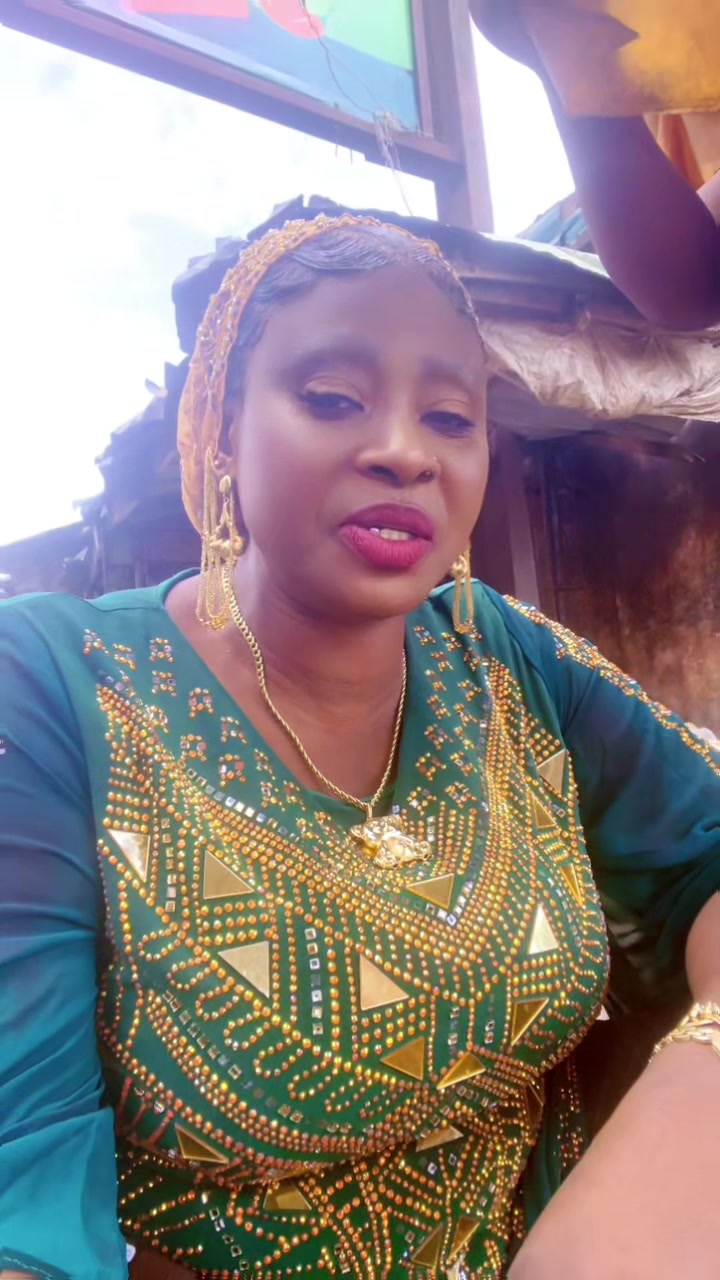 @Alhaja Aduks Bello