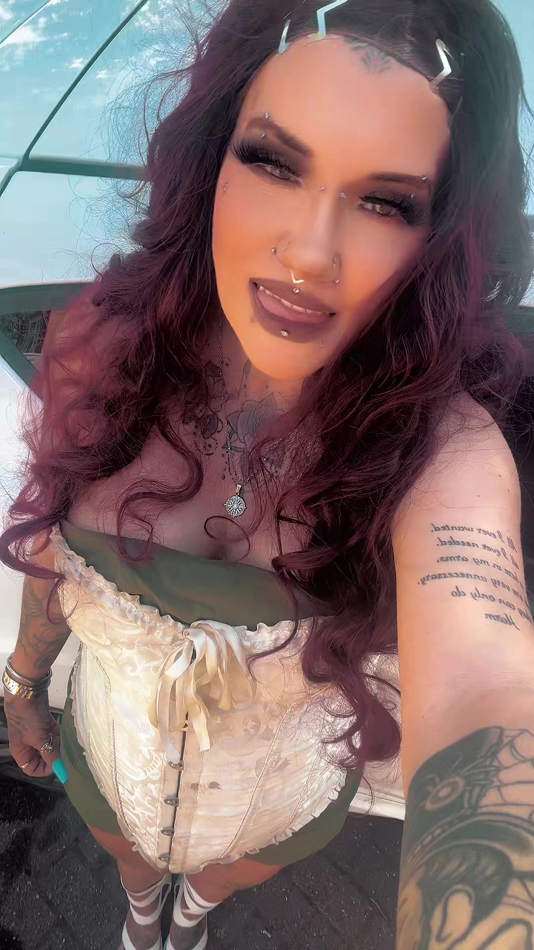@dollfacevic 💫