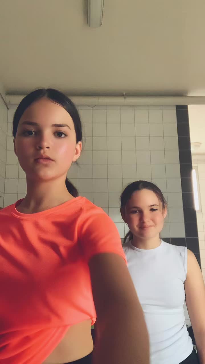 @niniii_ii13