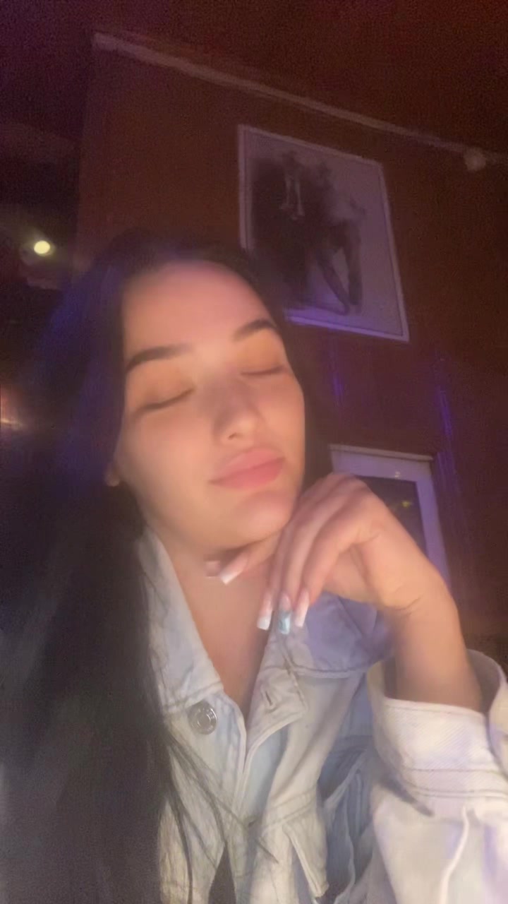 @deeutza🤭