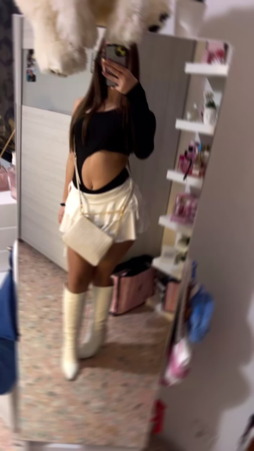 @•B