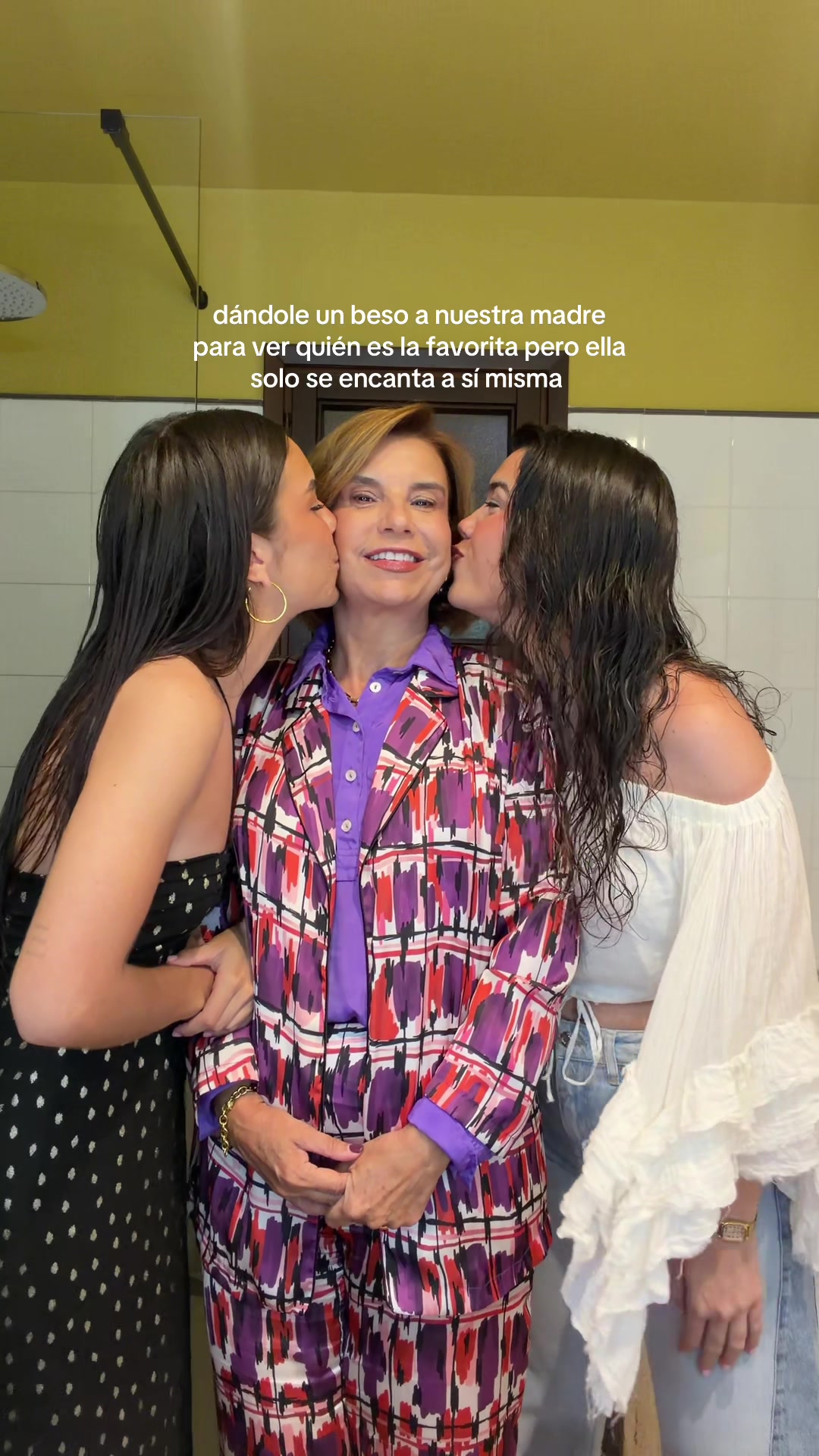 @Elena Gortari