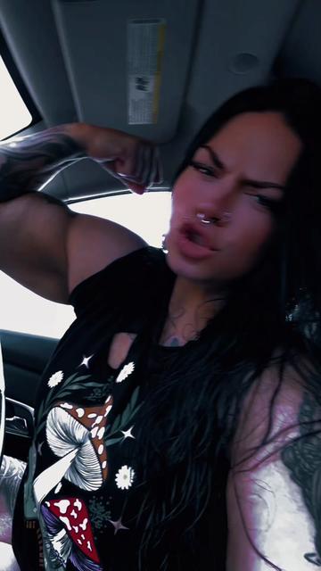 @UnrulyDamsel