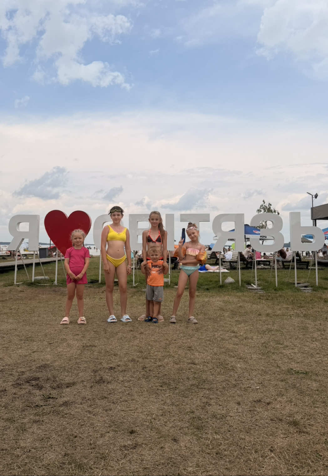 @Саша в квадраті 🧑🧒 UGC