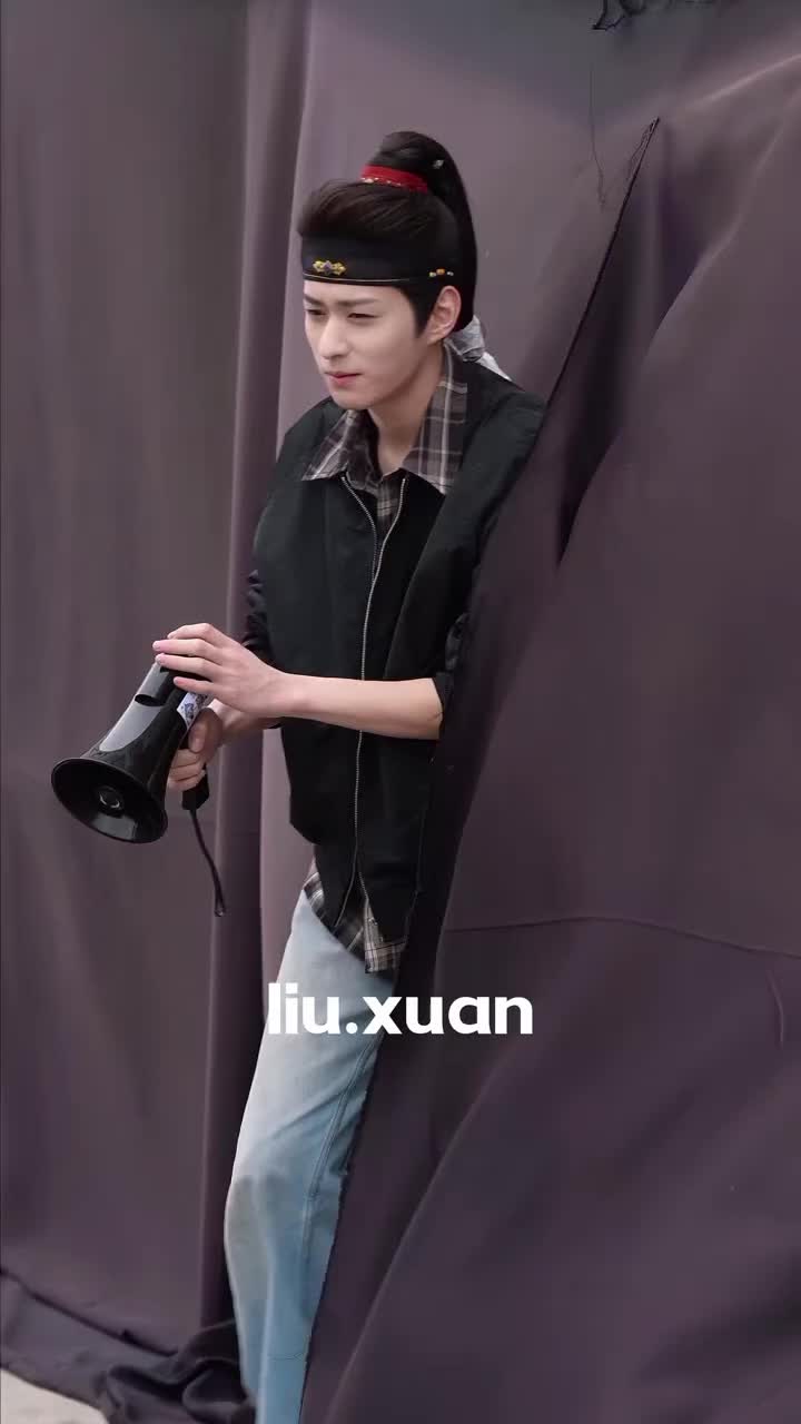 @𝐒𝐭𝐚𝐭𝐮𝐬 𝐊𝐢𝐧𝐠 👑