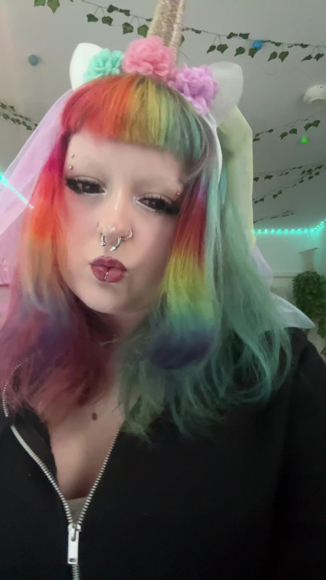@jade:)🦄🧚♀️🧜♀️