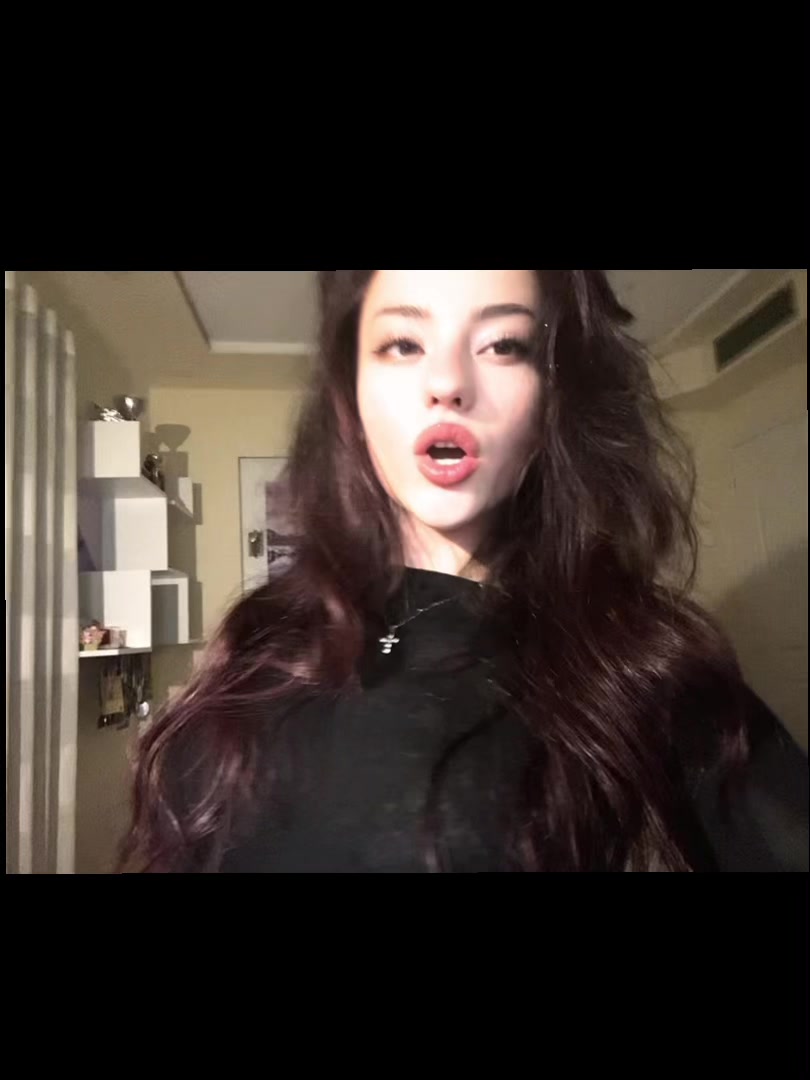 @bella