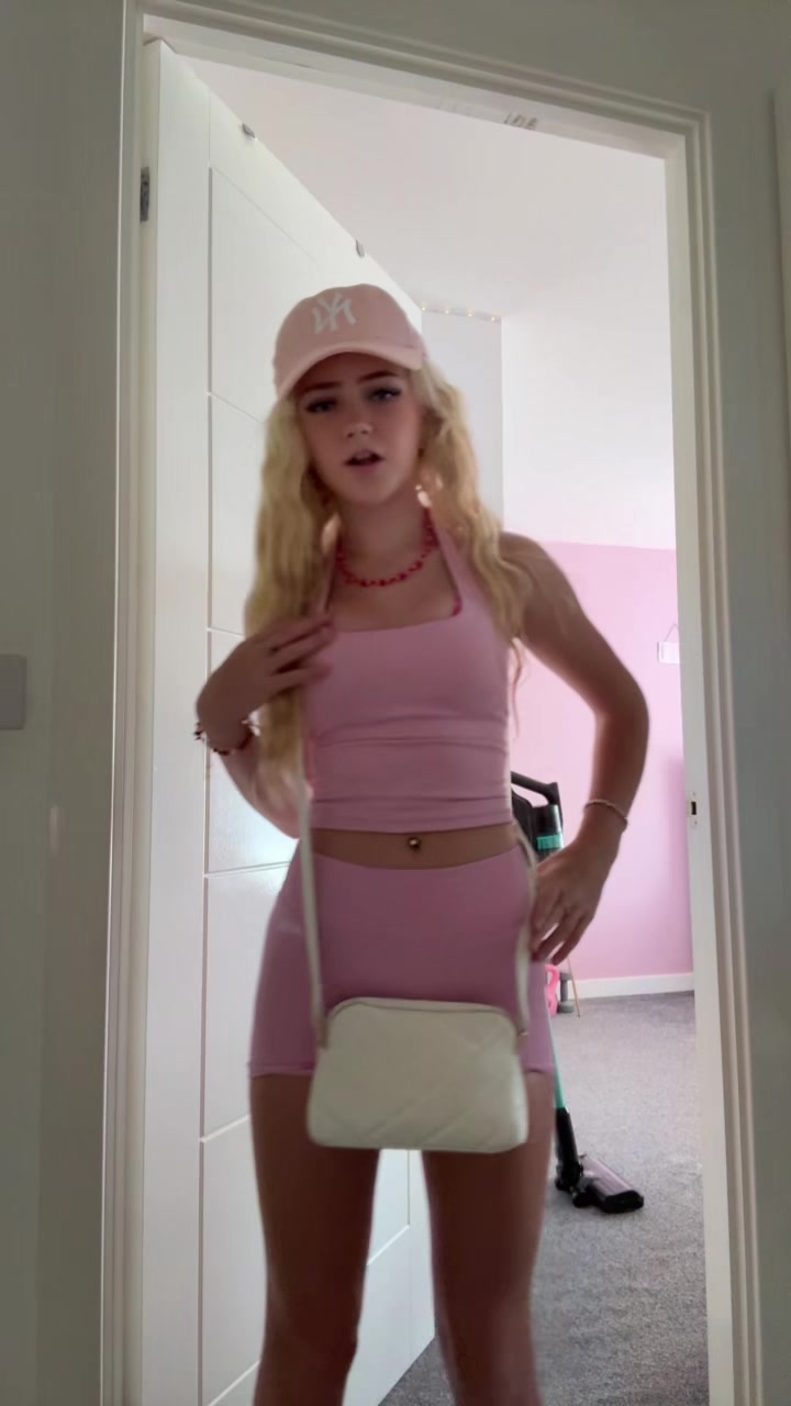 @💖𝓐𝓷𝓷𝓪𝓫𝓮𝓵𝓵𝓮💖
