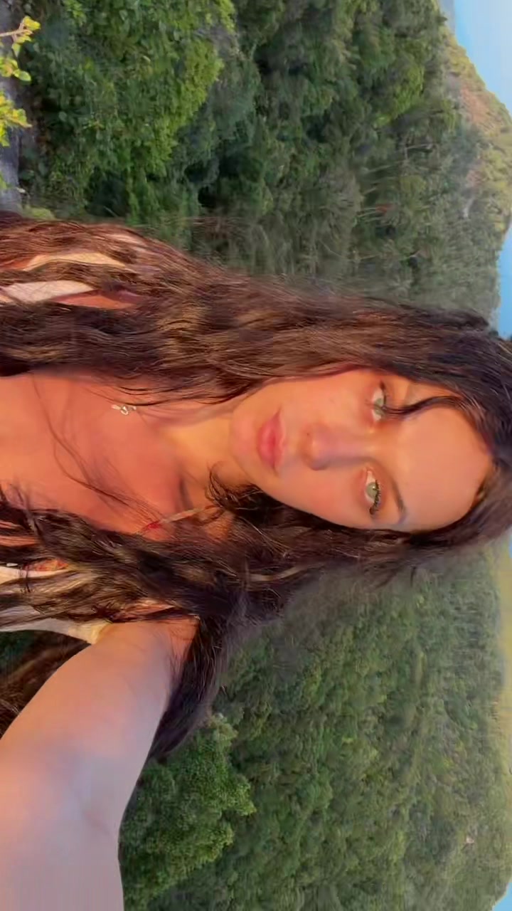 @harriibella