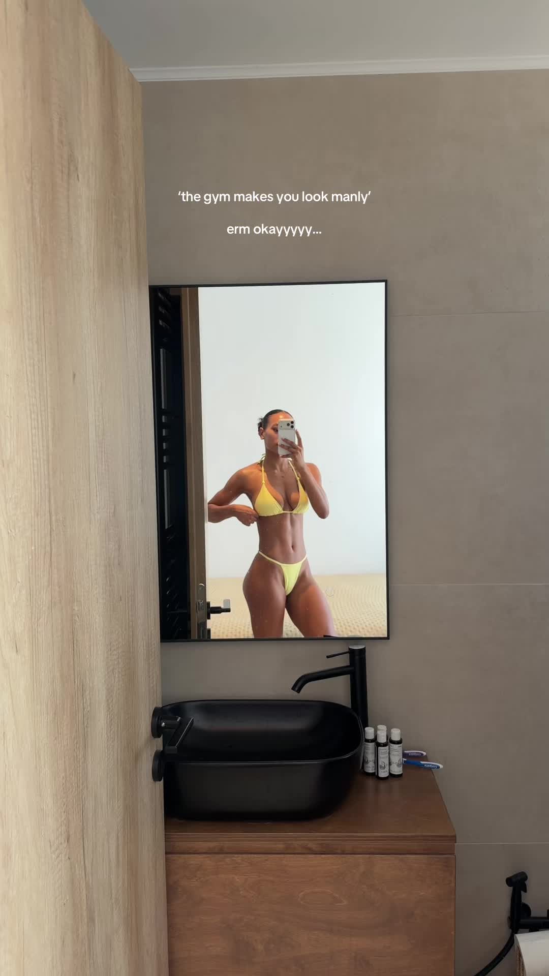 @Nia