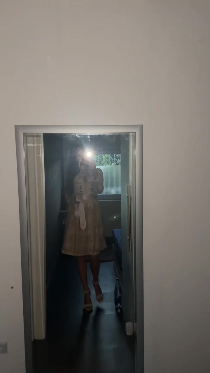 @𝐋 𝐀 𝐔 𝐑 𝐀 &reg;