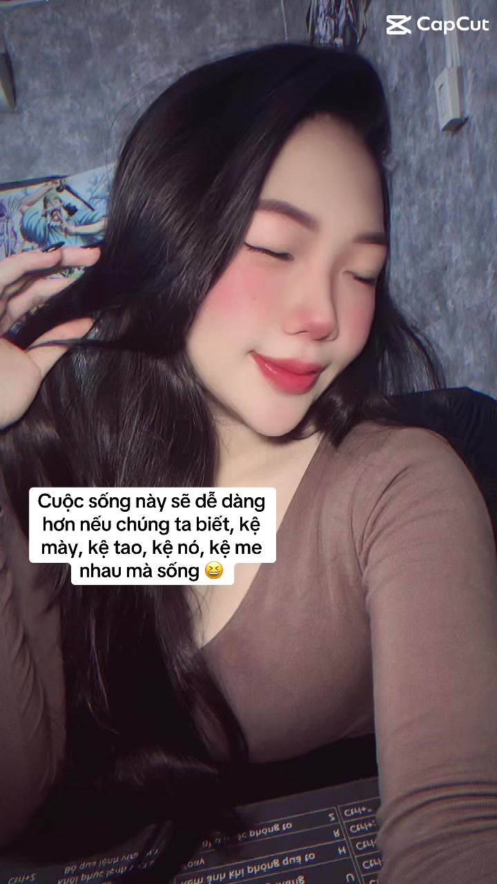@Bé bán cơm gà 🍗