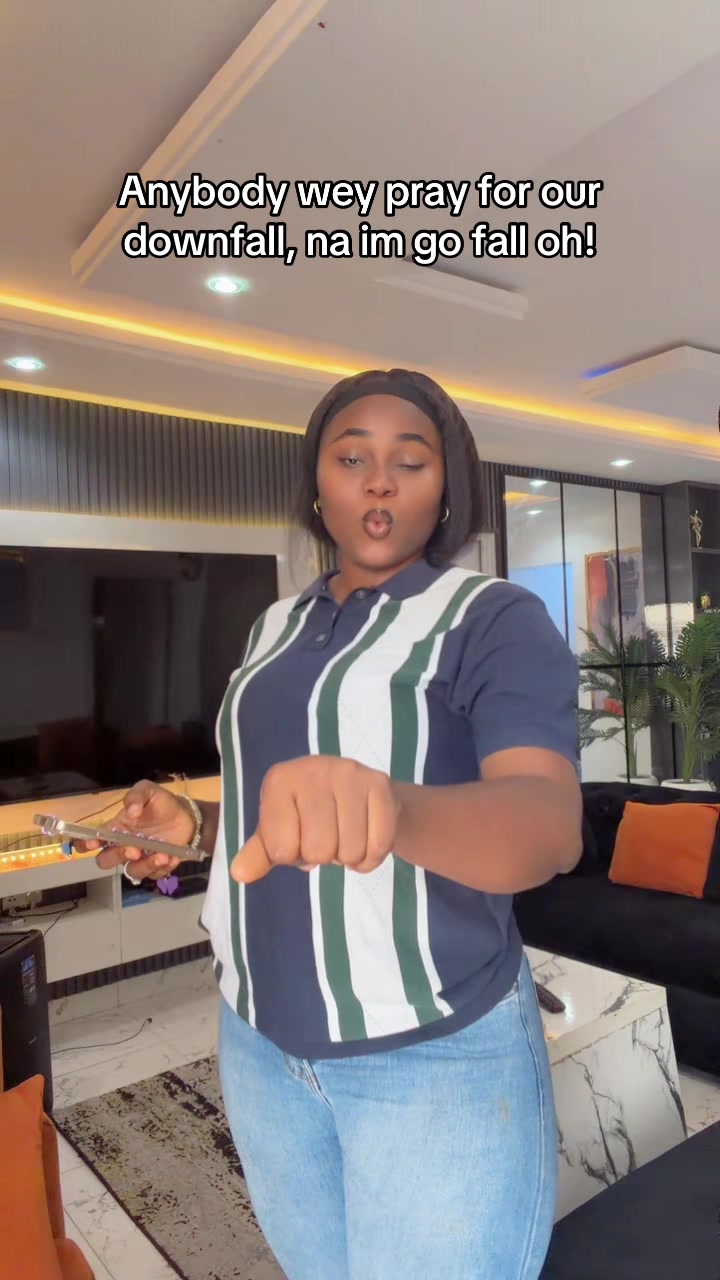 @Diaryofanigbogirl🦋💜