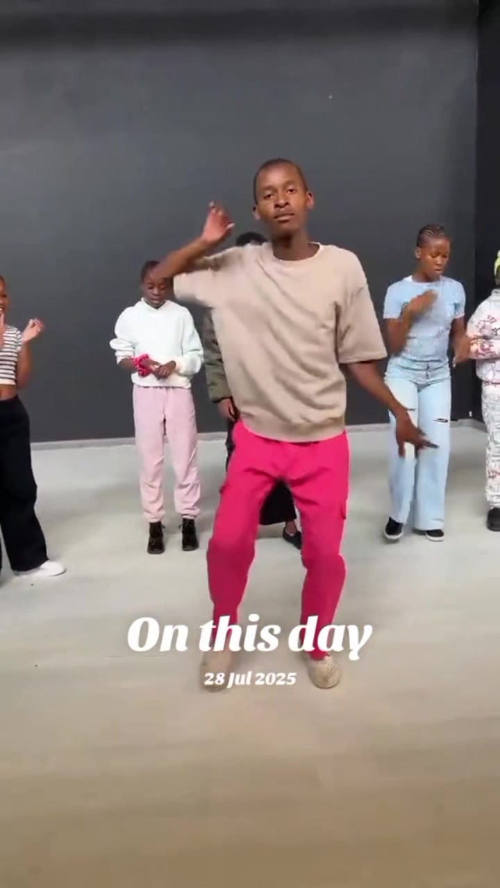 @Fefe Masigo🇿🇦