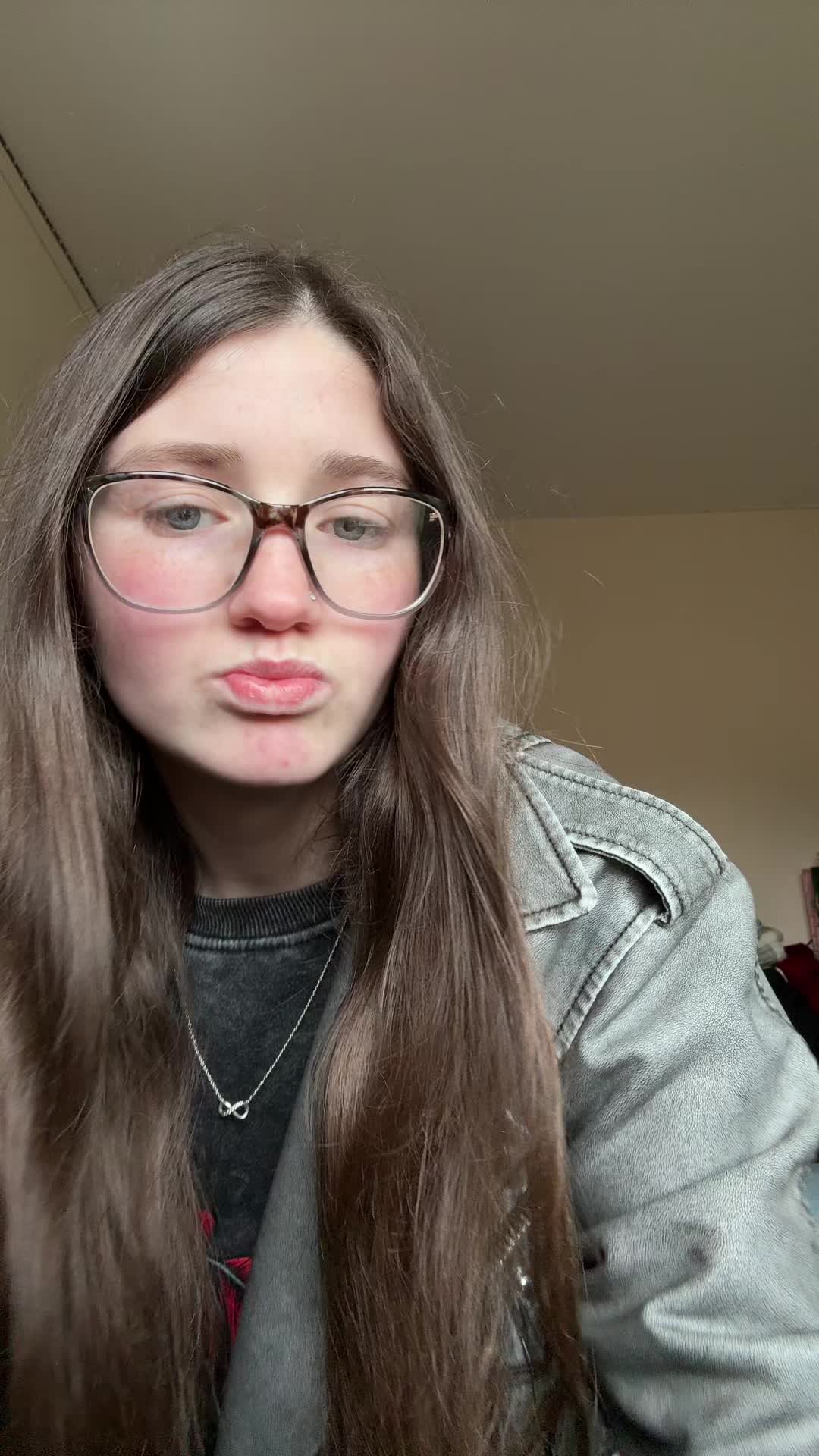 @hollie <3