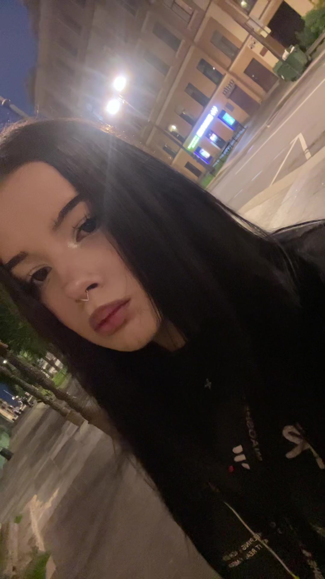 @мила