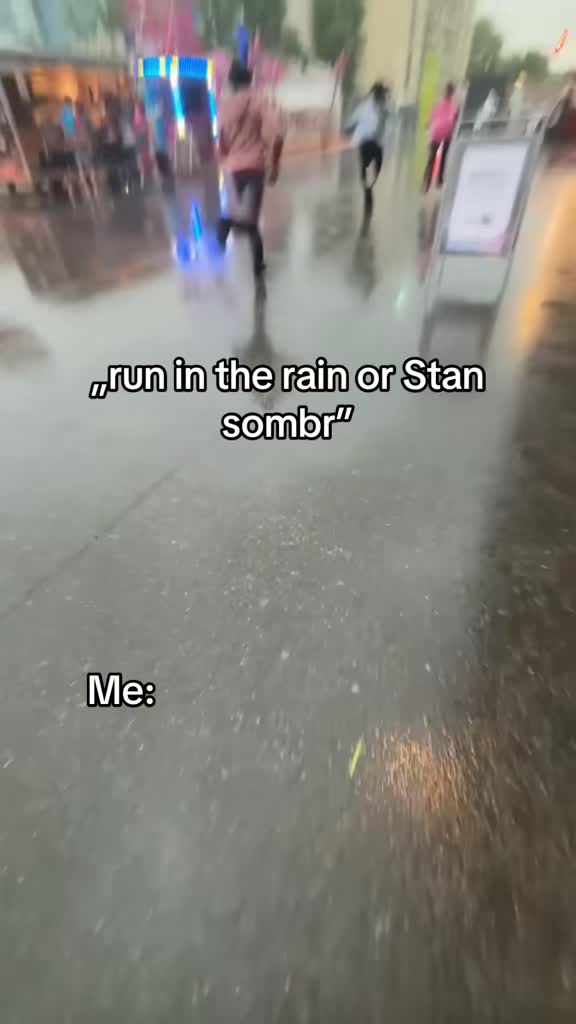 @🎧