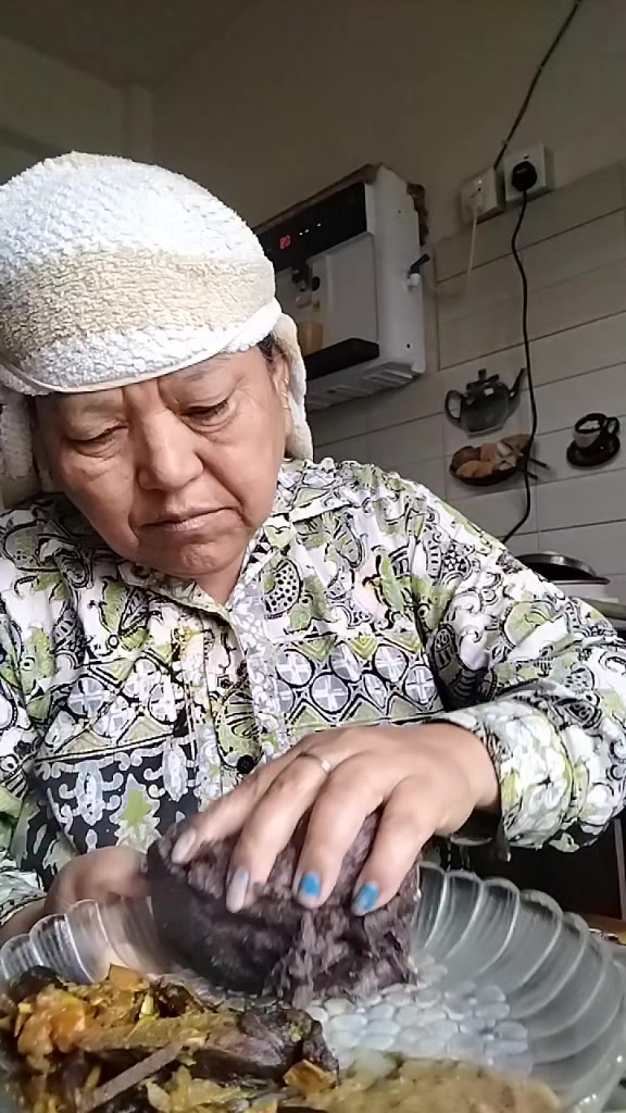 @meera gurung