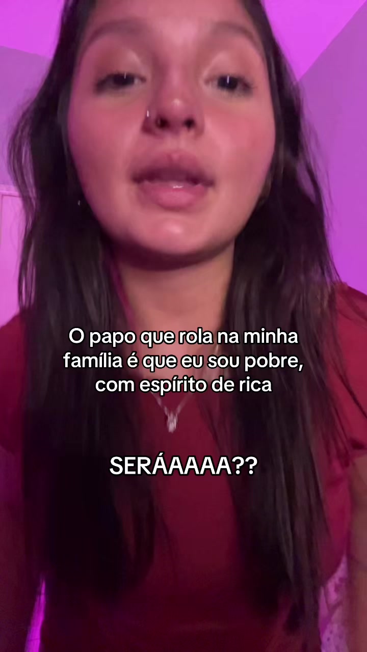 @Larinha💨