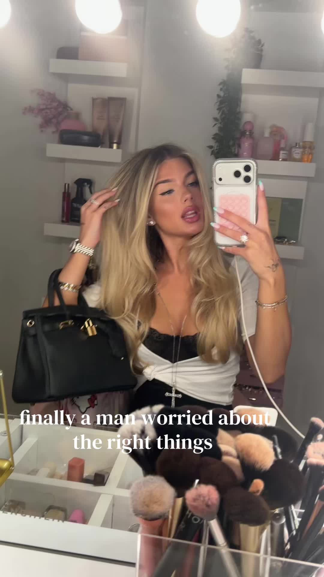 @MAYAALESSIA