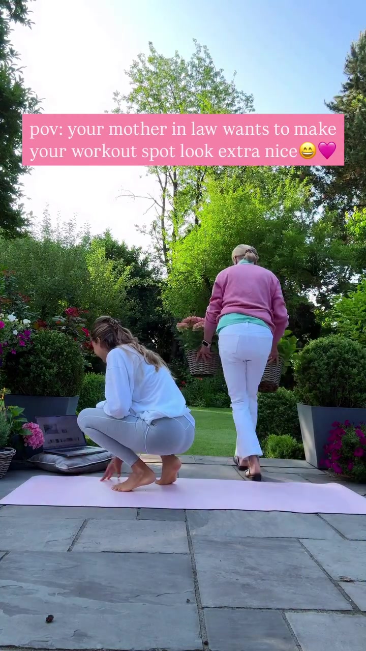 @carolinedeisler
