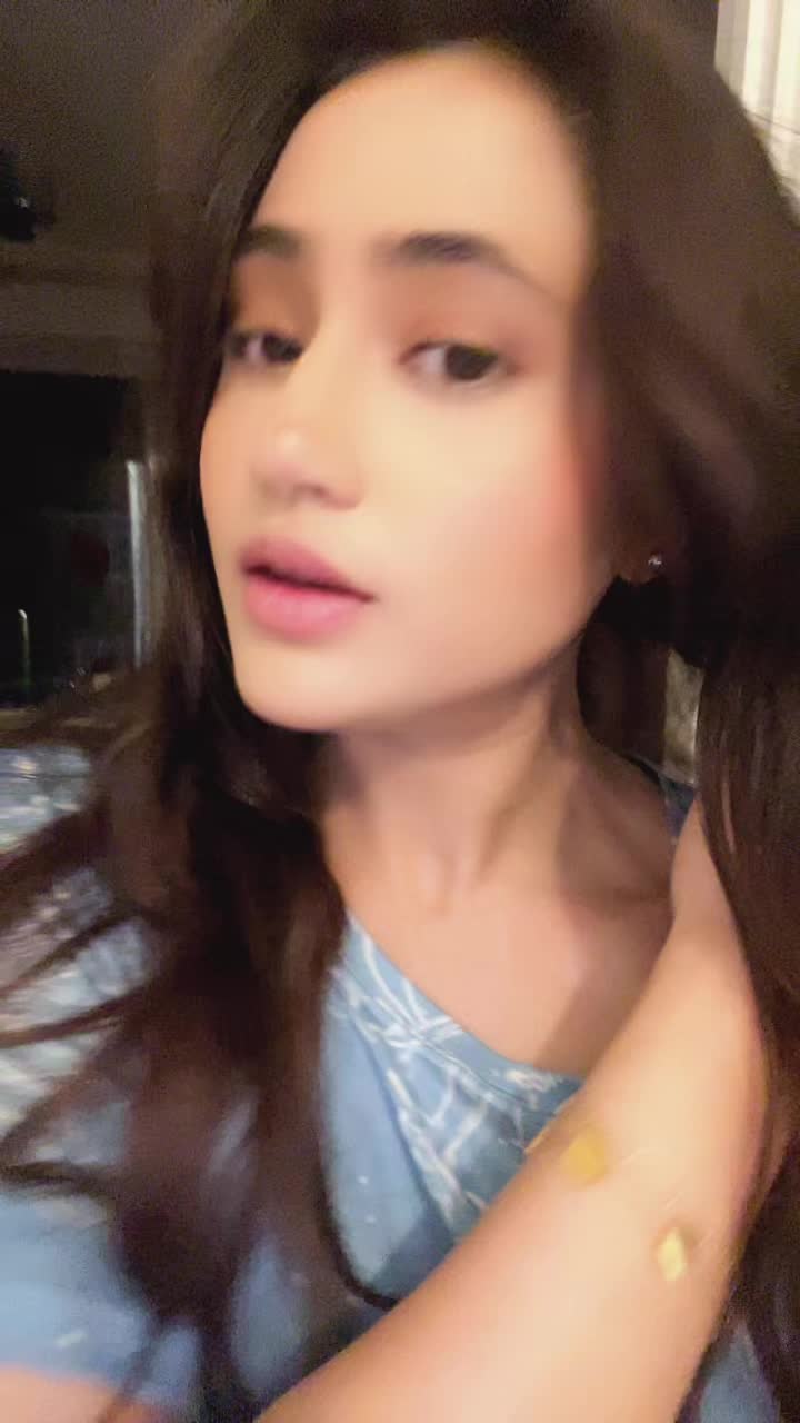 @Mrsiqradanyal
