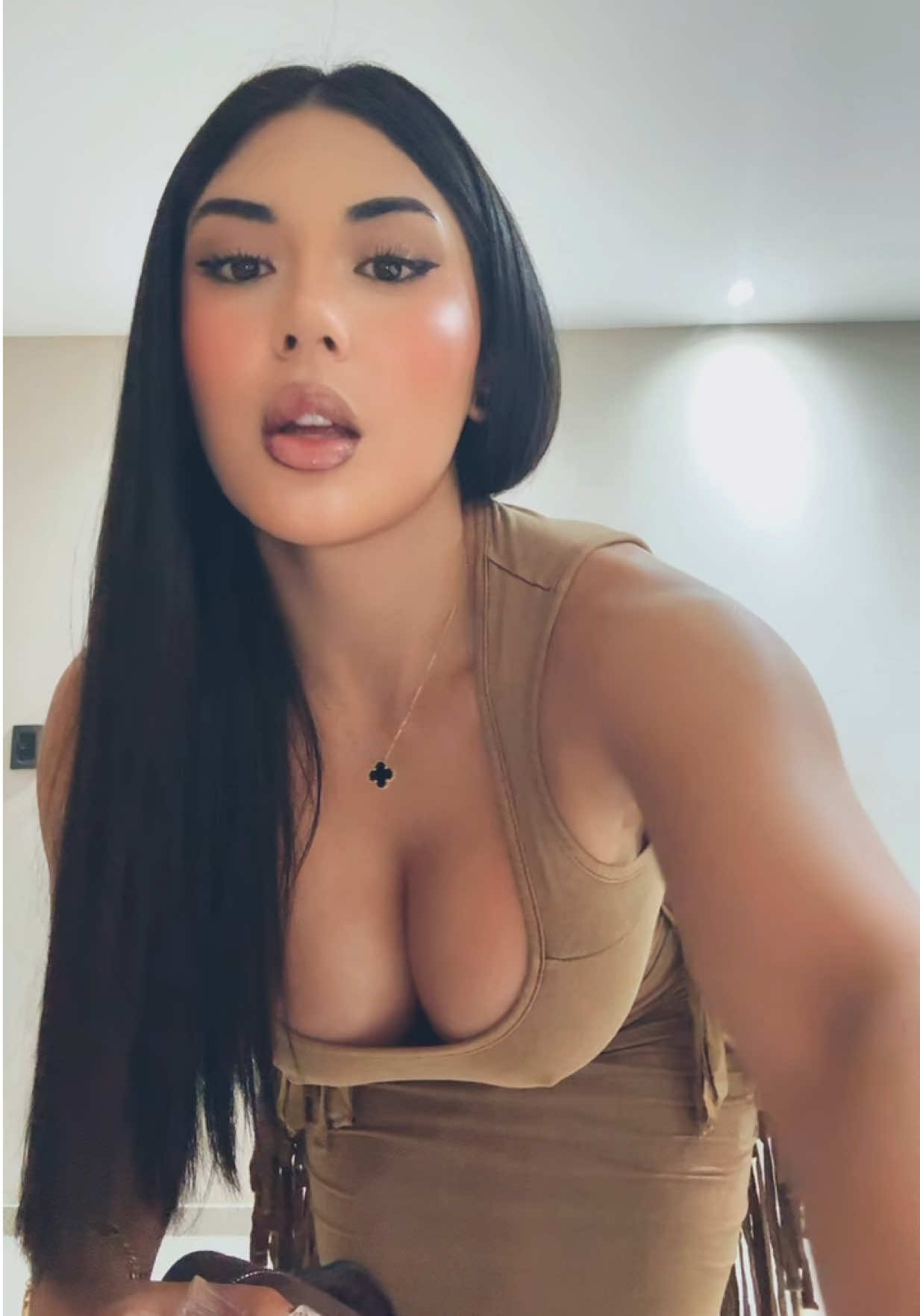 @Xujey
